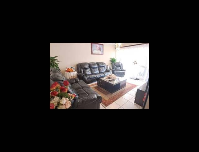 3 BEDROOM TOWNHOUSE FOR SALE IN BRACKENDOWNS